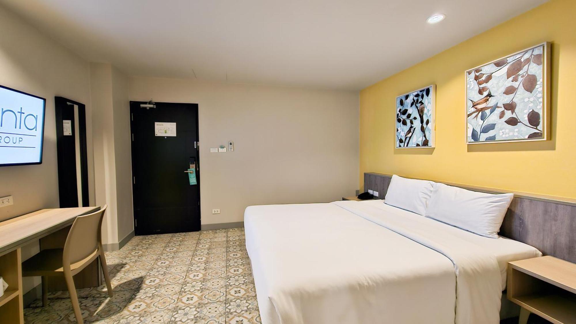 Recenta Suite Phuket Suanluang Exterior photo
