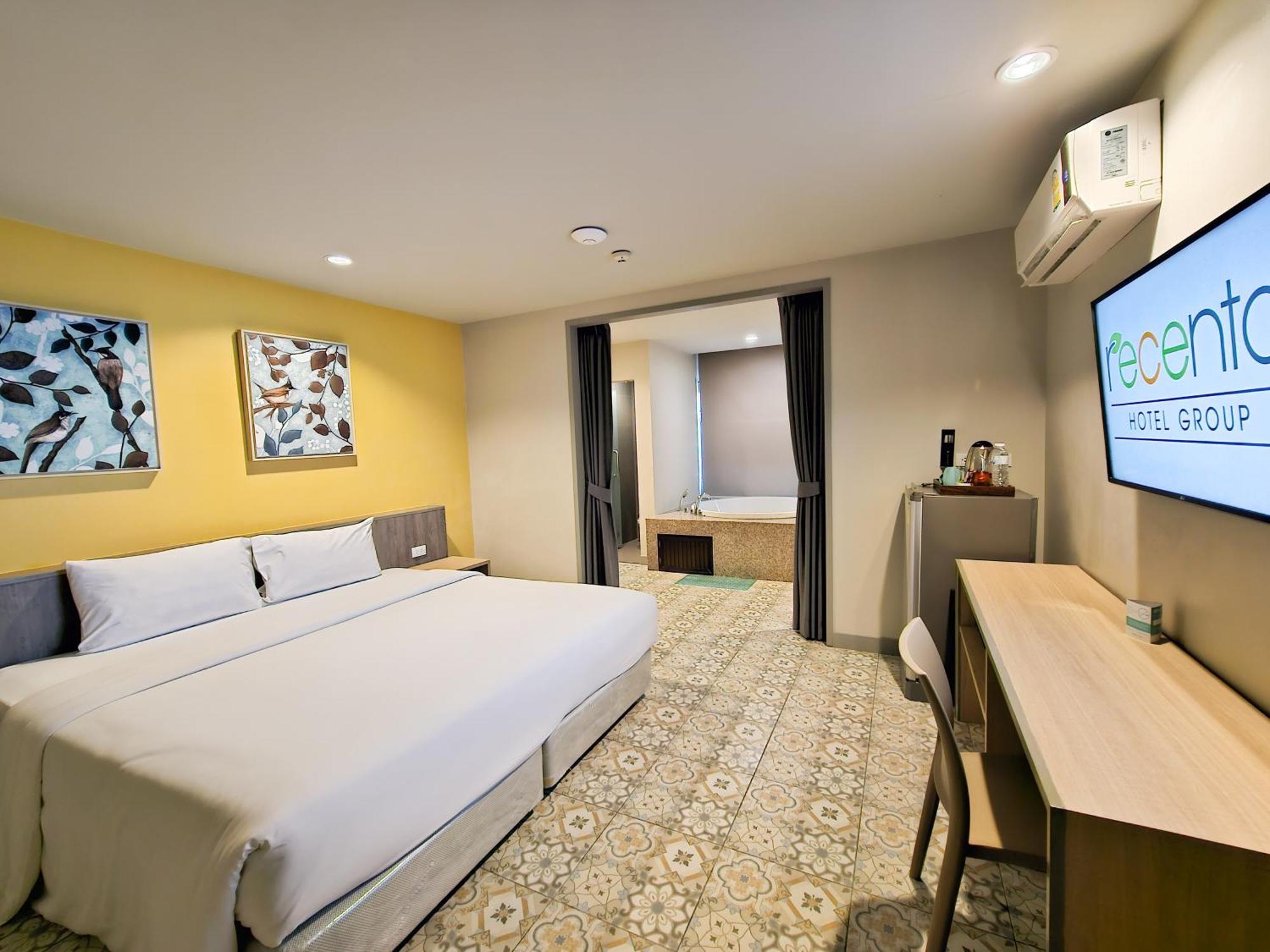 Recenta Suite Phuket Suanluang Exterior photo