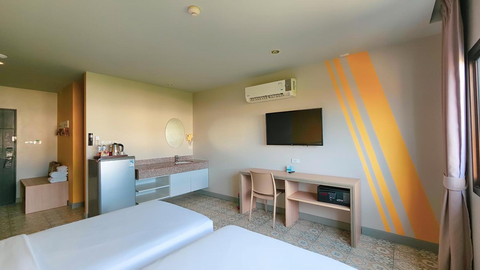 Recenta Suite Phuket Suanluang Exterior photo