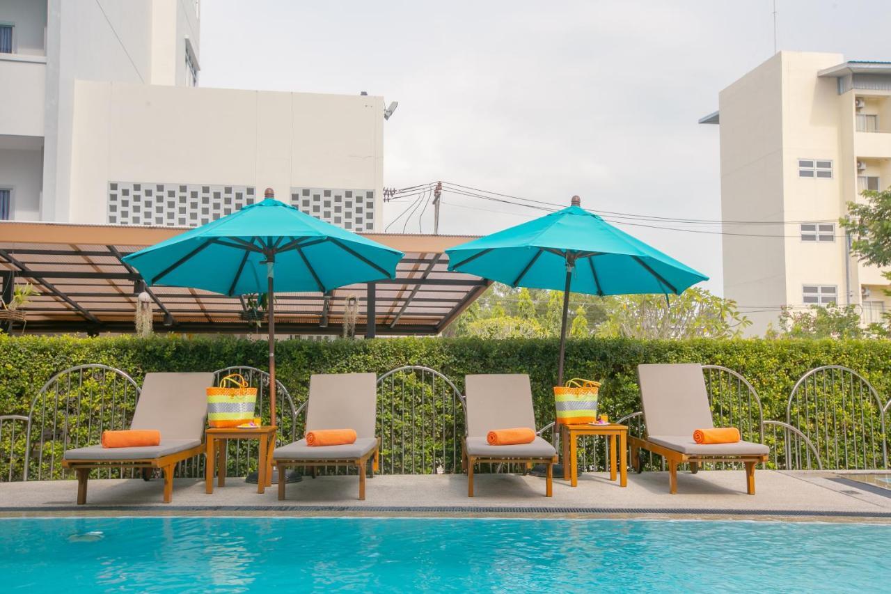 Recenta Suite Phuket Suanluang Exterior photo